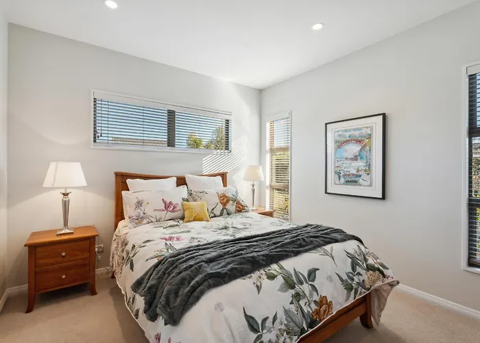 Tranquil On Ribbonwood - Holiday home Wanaka