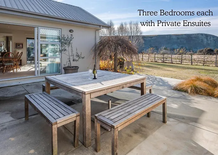 Holiday home Tranquil On Ribbonwood -